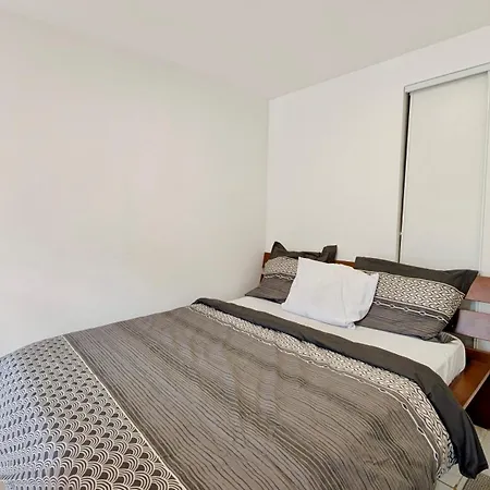 Azur, Paris Et Stade De France Apartamento